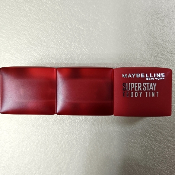 Maybelline Super Stay TeddyTint 25 Baby Tee Lipstick Lip Velvet - Picture 1 of 3